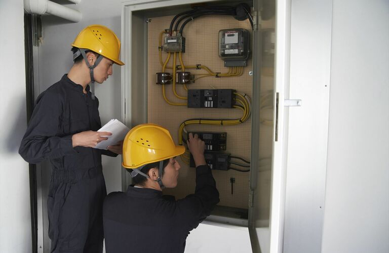 調布市の求人｜未経験からできる電気工事【株式会社PROGRESS 】